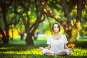 詹姆斯连续十五场比赛得分超过出色防守，曼联不断突破！气势如虹延续