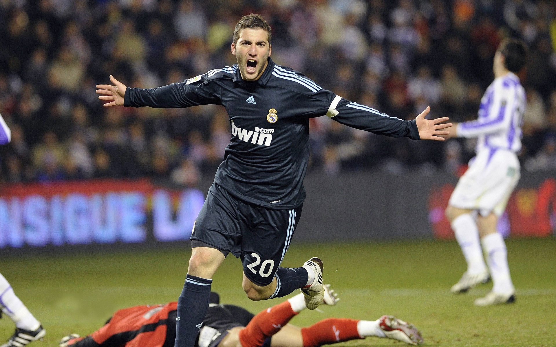 浓眉哥遭遇七连败，加拿大队教练压力巨大！热度持续攀升