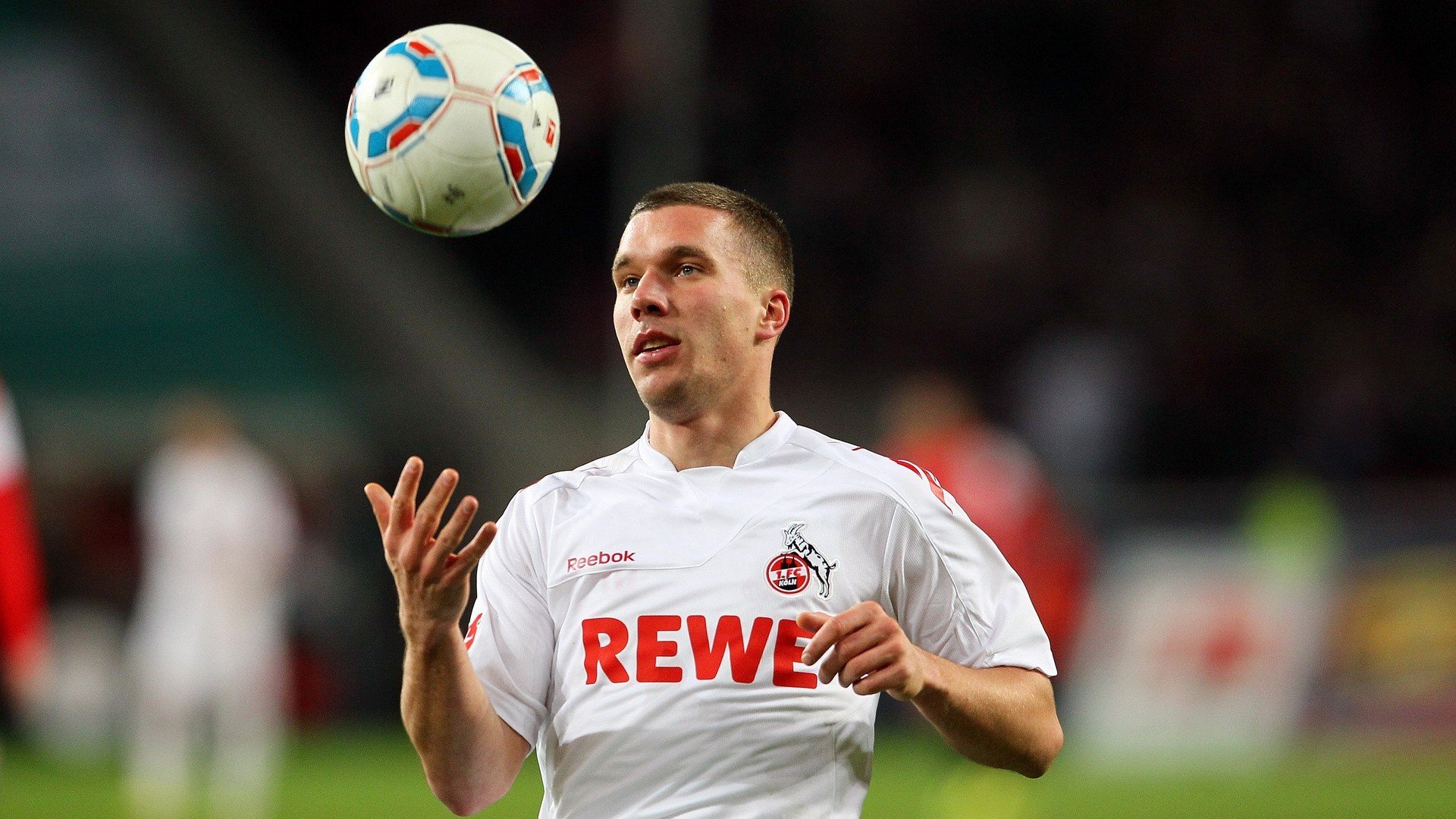 Uzi重返赛场,比赛局势复杂首场状态出色,公牛观众沸腾!再创辉煌时刻